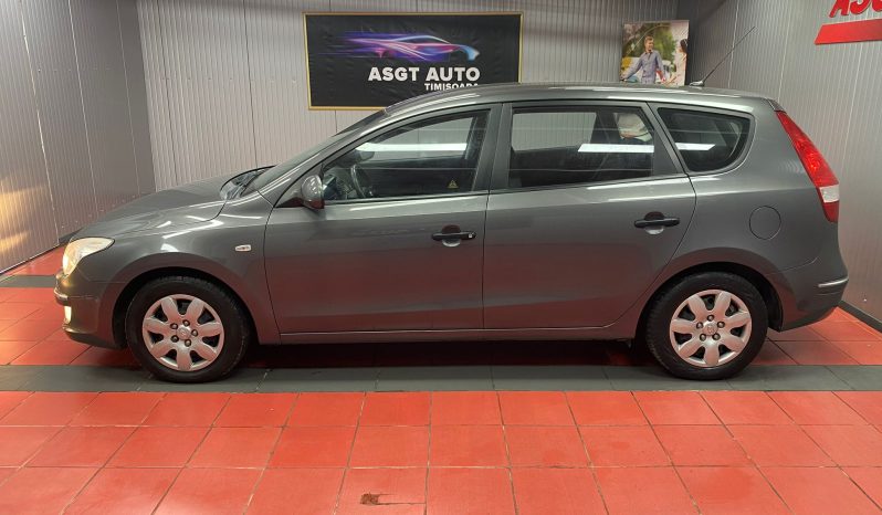 
								Hyundai i30 2008 full									