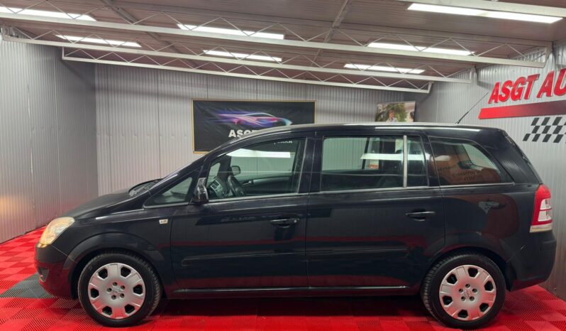
								Opel Zafira 2009 full									