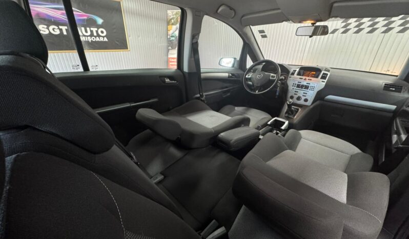 
								Opel Zafira 2009 full									