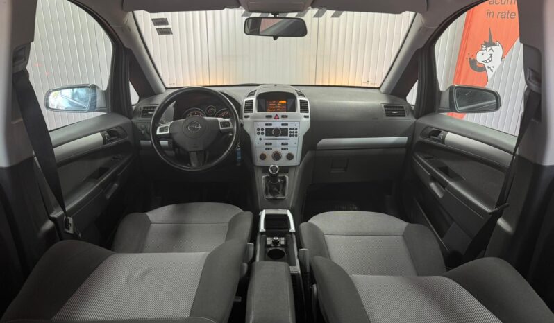 
								Opel Zafira 2009 full									