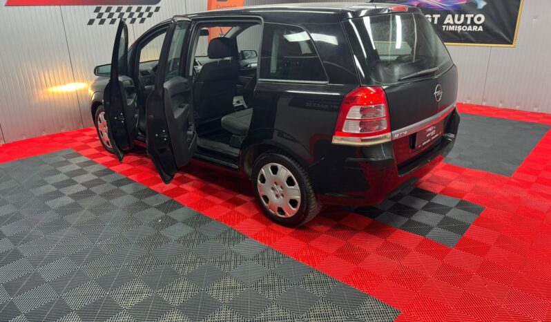 
								Opel Zafira 2009 full									