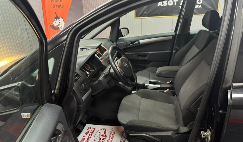 
								Opel Zafira 2009 full									