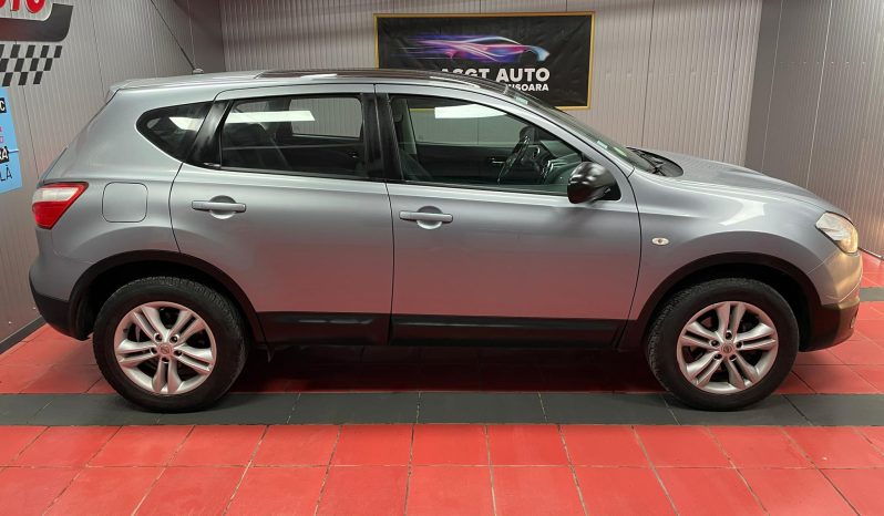 
								NISSAN QASHQAI full									