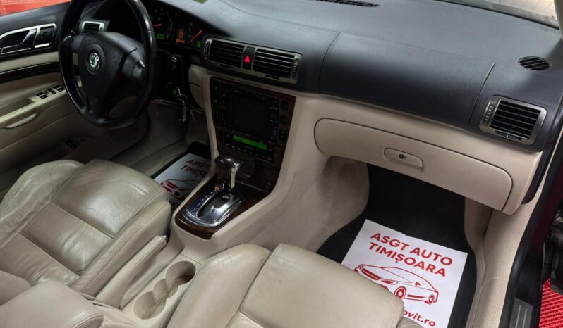 
								SKODA SUPERB full									