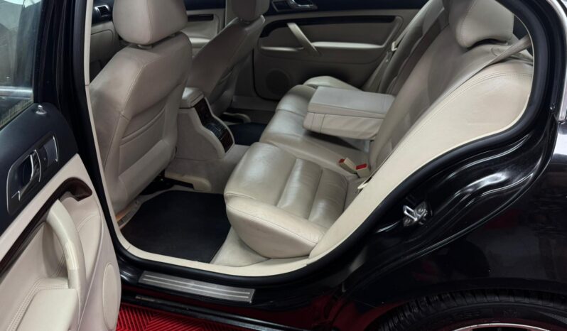 
								SKODA SUPERB full									