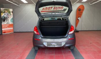 
										HYUNDAI i 20 full									