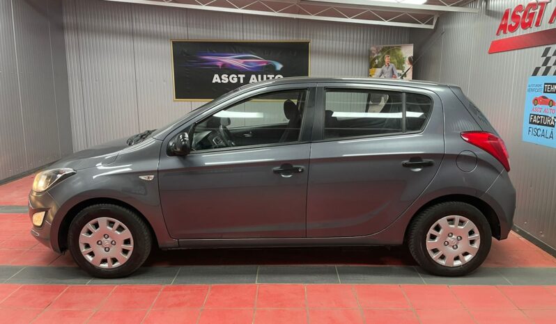 
								HYUNDAI i 20 full									