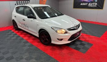 
										HYUNDAI i30 full									