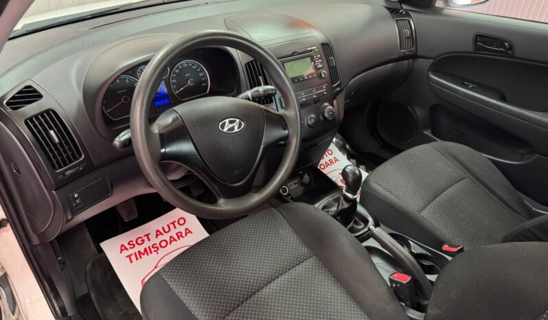
								HYUNDAI i30 full									
