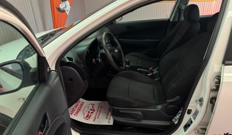 
								HYUNDAI i30 full									
