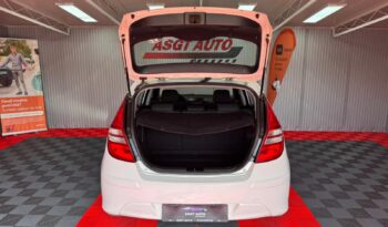 
										HYUNDAI i30 full									