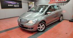 MERCEDES BENZ B180