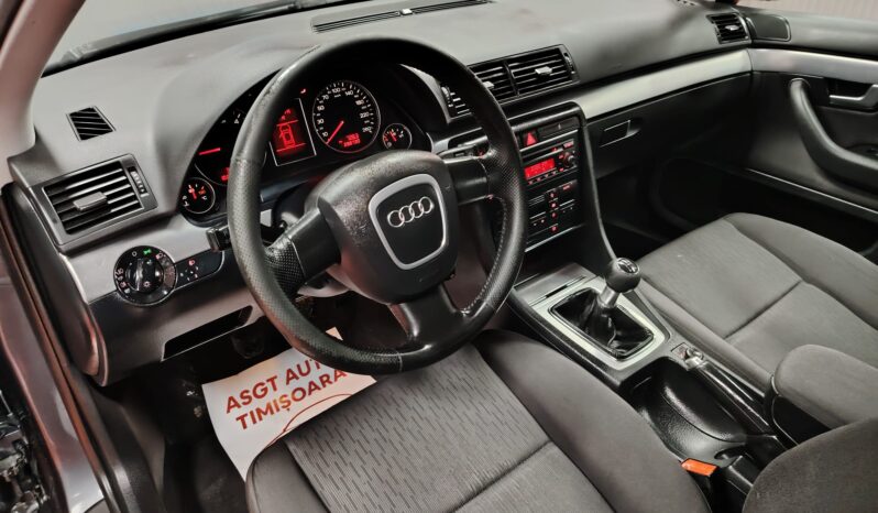 
								AUDI A 4 full									