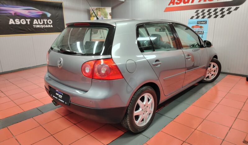 
								VW GOLF 5 GT full									