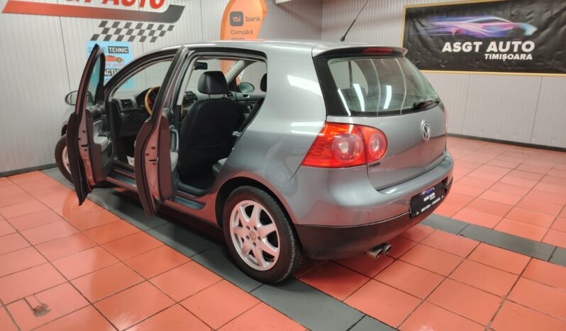 
								VW GOLF 5 GT full									