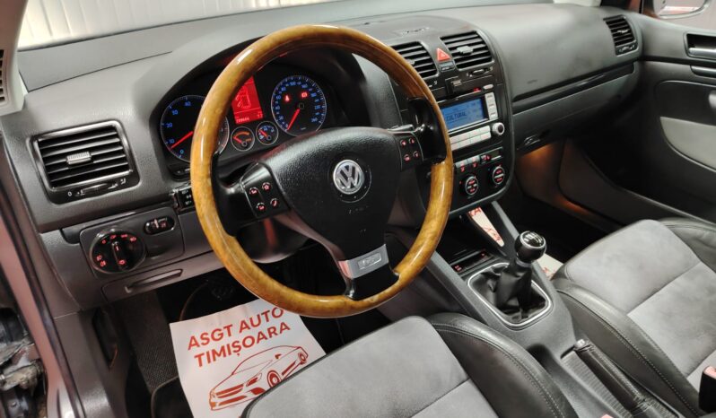 
								VW GOLF 5 GT full									