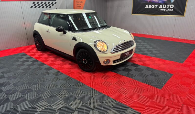 
								MINI COOPER ONE full									