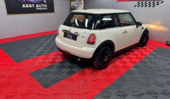 
										MINI COOPER ONE full									