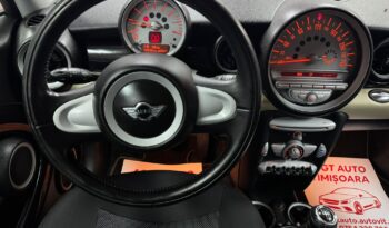 
										MINI COOPER ONE full									