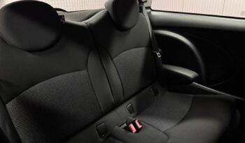 
										MINI COOPER ONE full									