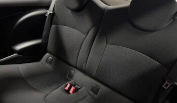 
										MINI COOPER ONE full									