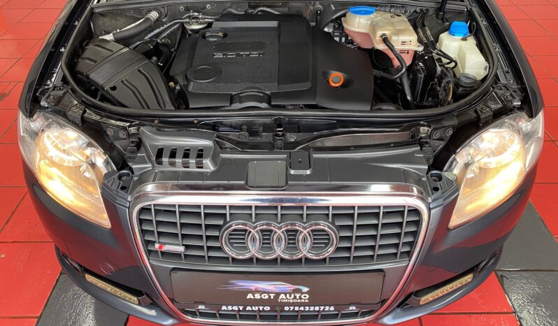 
								AUDI A 4 B8 S-LINE full									