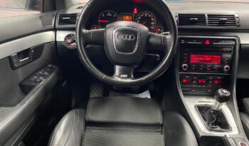 
										AUDI A 4 B8 S-LINE full									