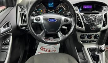 
										FORD FOCUS full									