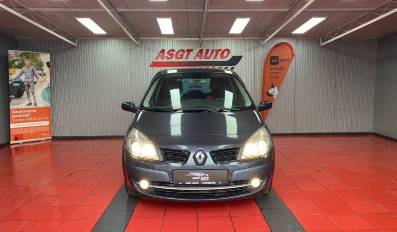 
								RENAULT SCENIC full									