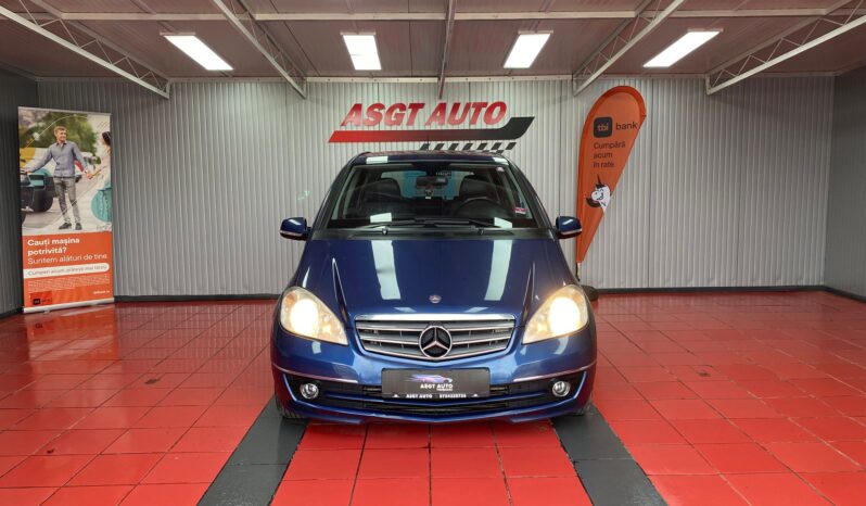 
								MERCEDES-BENZ A180 full									