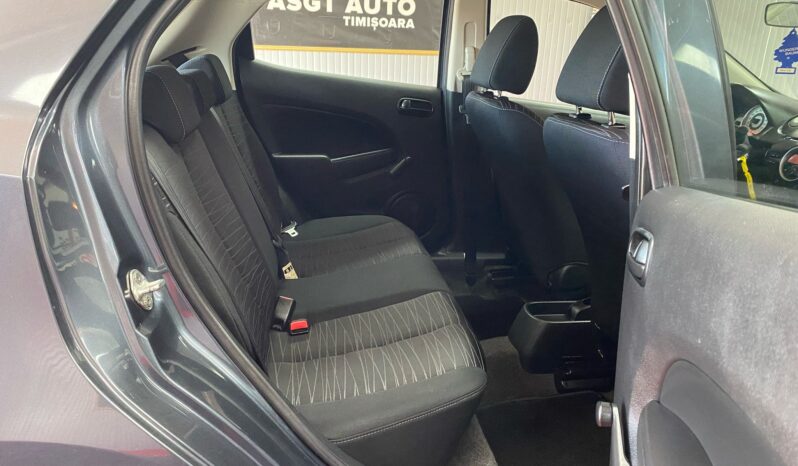 
								MAZDA 2 full									