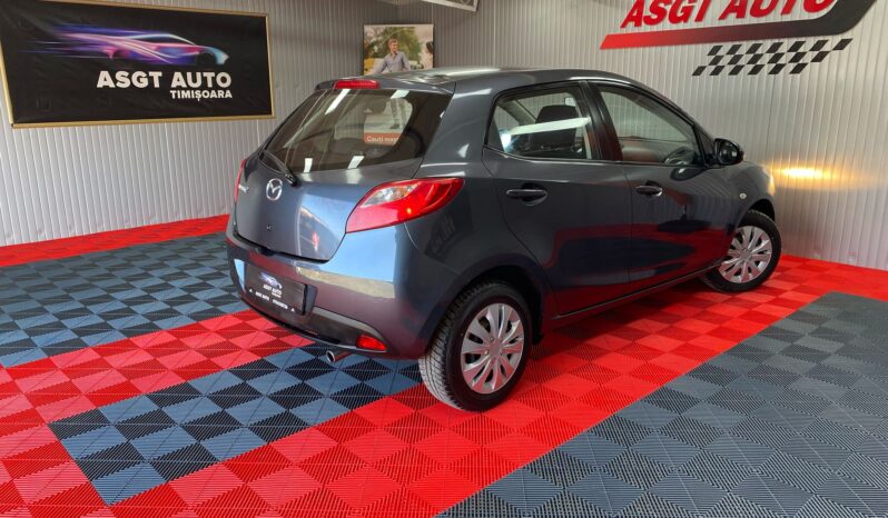 
								MAZDA 2 full									