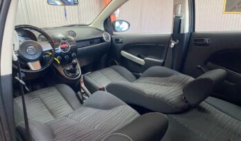 
										MAZDA 2 full									