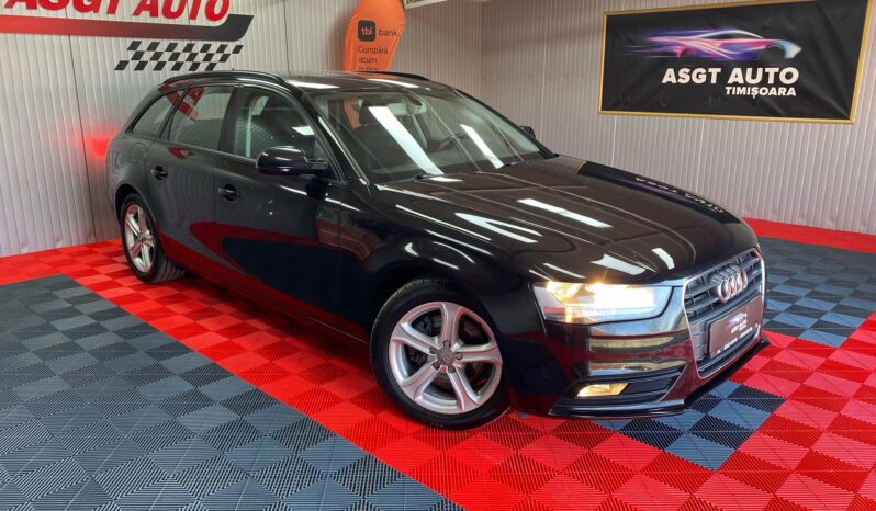 
								AUDI A4 AUTOMAT full									