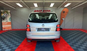 
										VOLKSWAGEN TOURAN full									