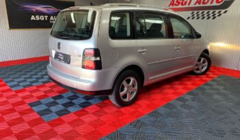 
										VOLKSWAGEN TOURAN full									