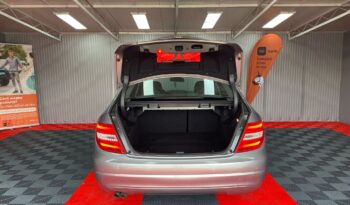 
										MERCEDES-BENZ C200 full									