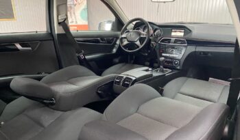 
										MERCEDES-BENZ C200 full									