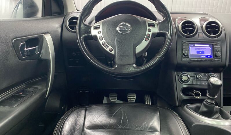 
								NISSAN QASHQAI full									