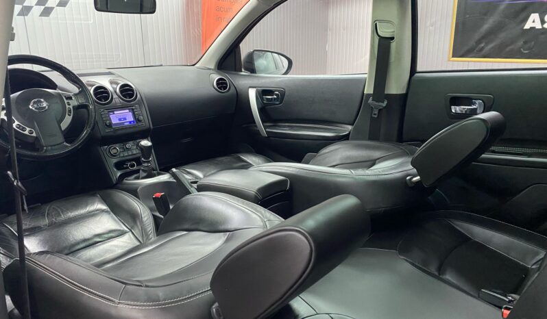 
								NISSAN QASHQAI full									