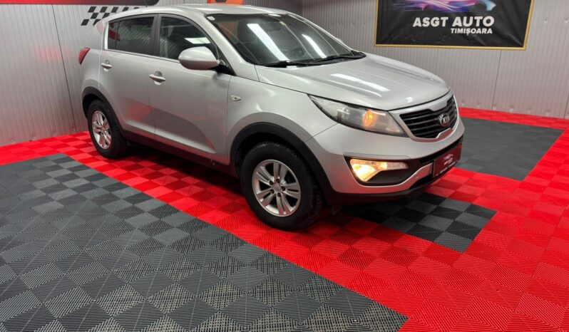 
								KIA SPORTAGE full									