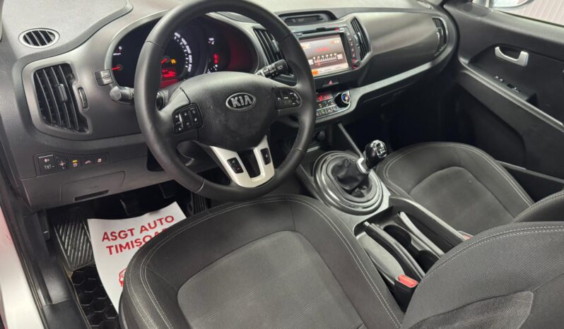 
								KIA SPORTAGE full									