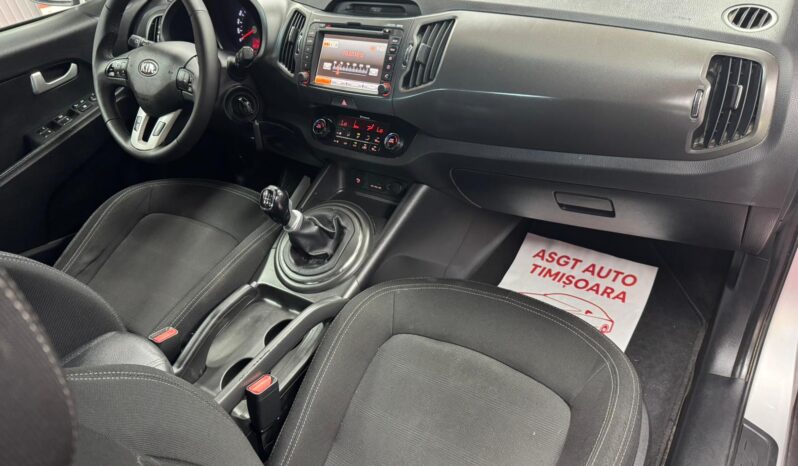 
								KIA SPORTAGE full									