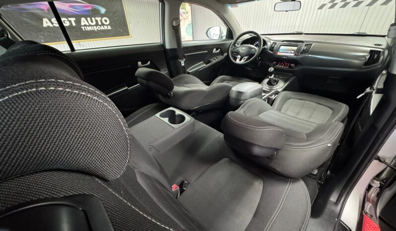 
								KIA SPORTAGE full									