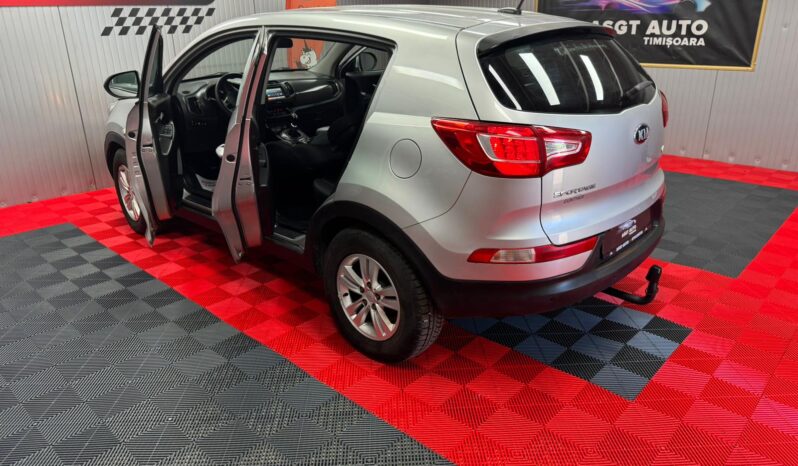 
								KIA SPORTAGE full									
