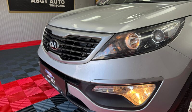 
								KIA SPORTAGE full									