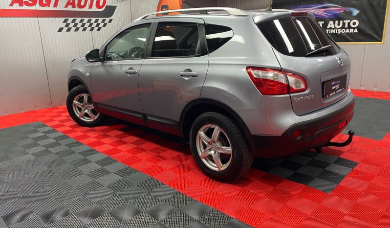 
								NISSAN QASHQAI full									