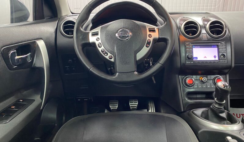 
								NISSAN QASHQAI full									
