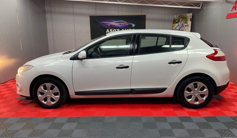 
								RENAULT MEGANE full									