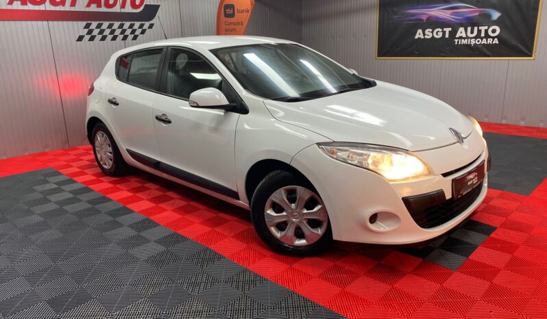 
								RENAULT MEGANE full									